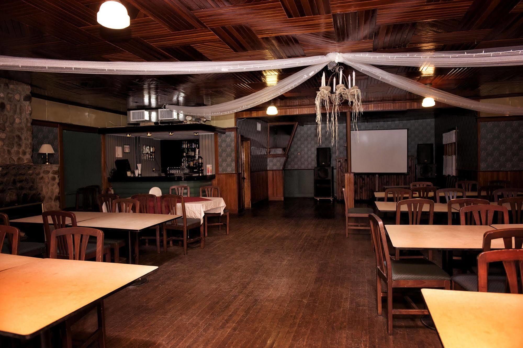 Pine Lodge Bristol Eksteriør billede